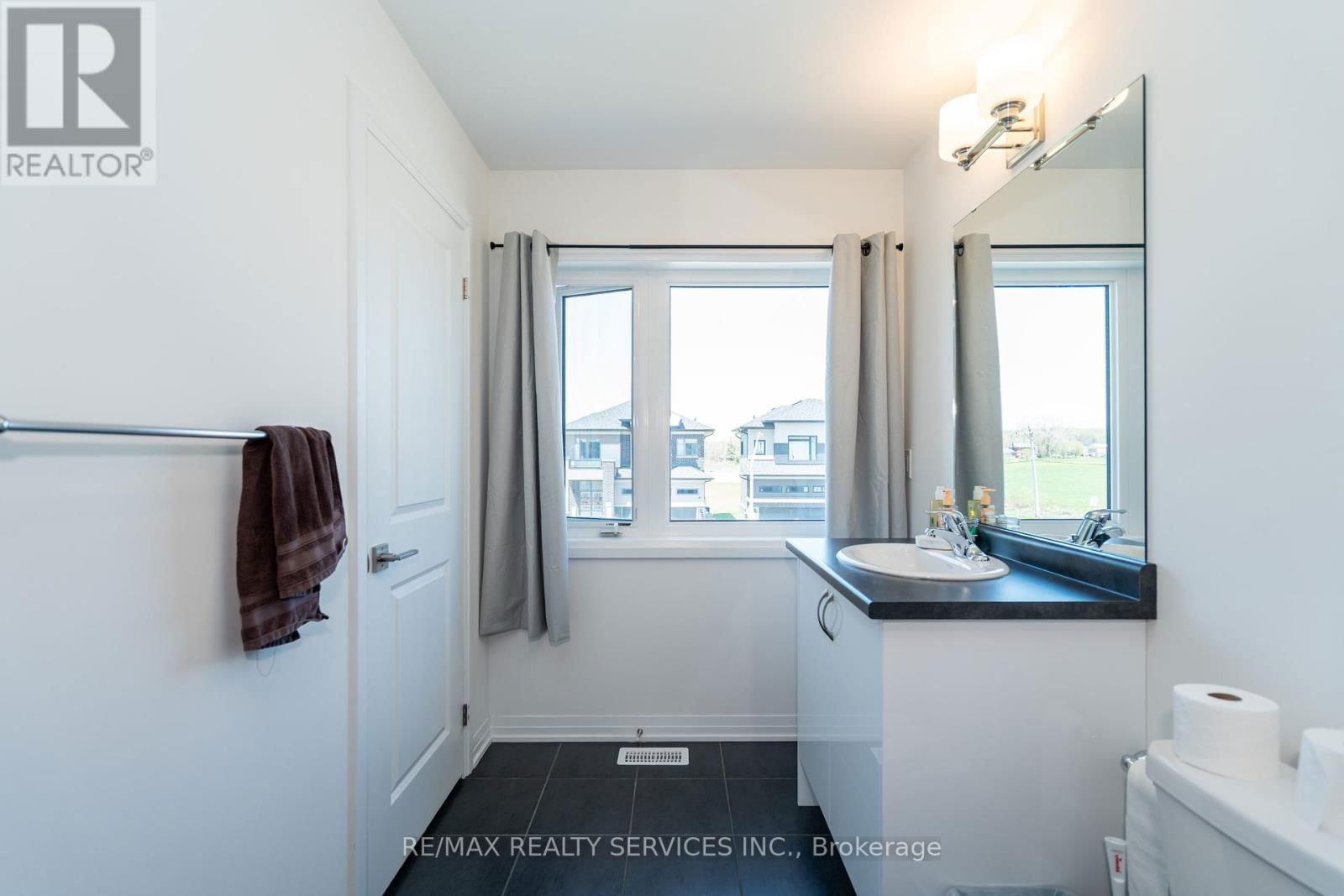3700 QUAYSIDE DRIVE Image 40