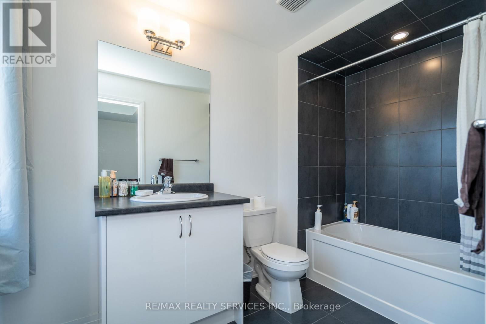 3700 QUAYSIDE DRIVE Image 41
