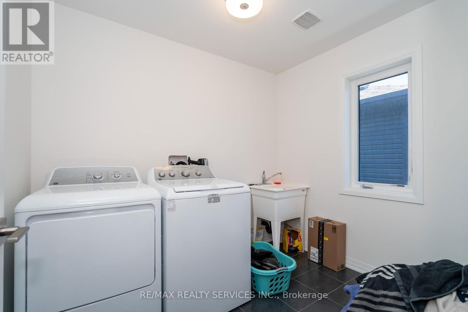3700 QUAYSIDE DRIVE Image 42