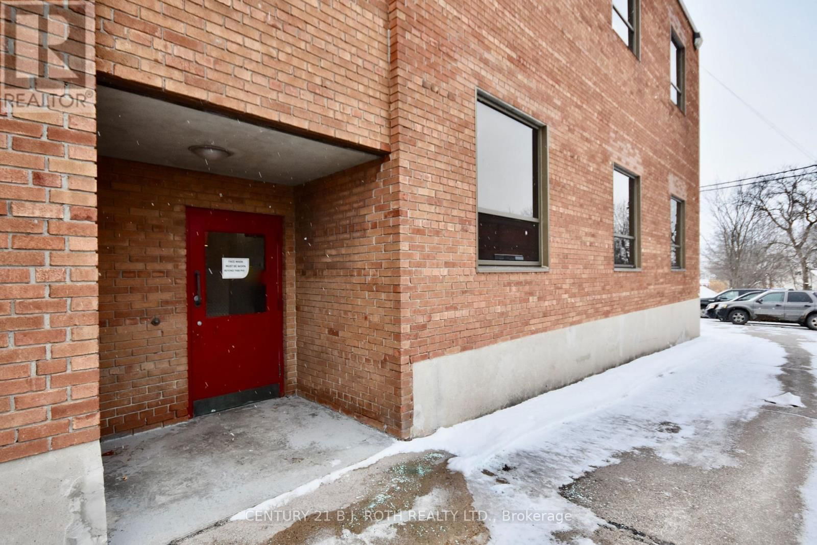 31 COLBORNE STREET EAST Image 40
