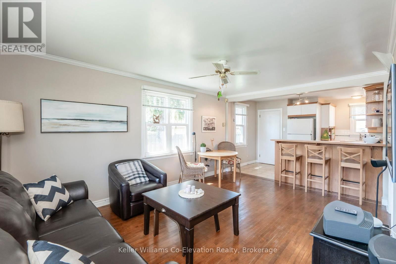 94 INNISFIL STREET Image 13