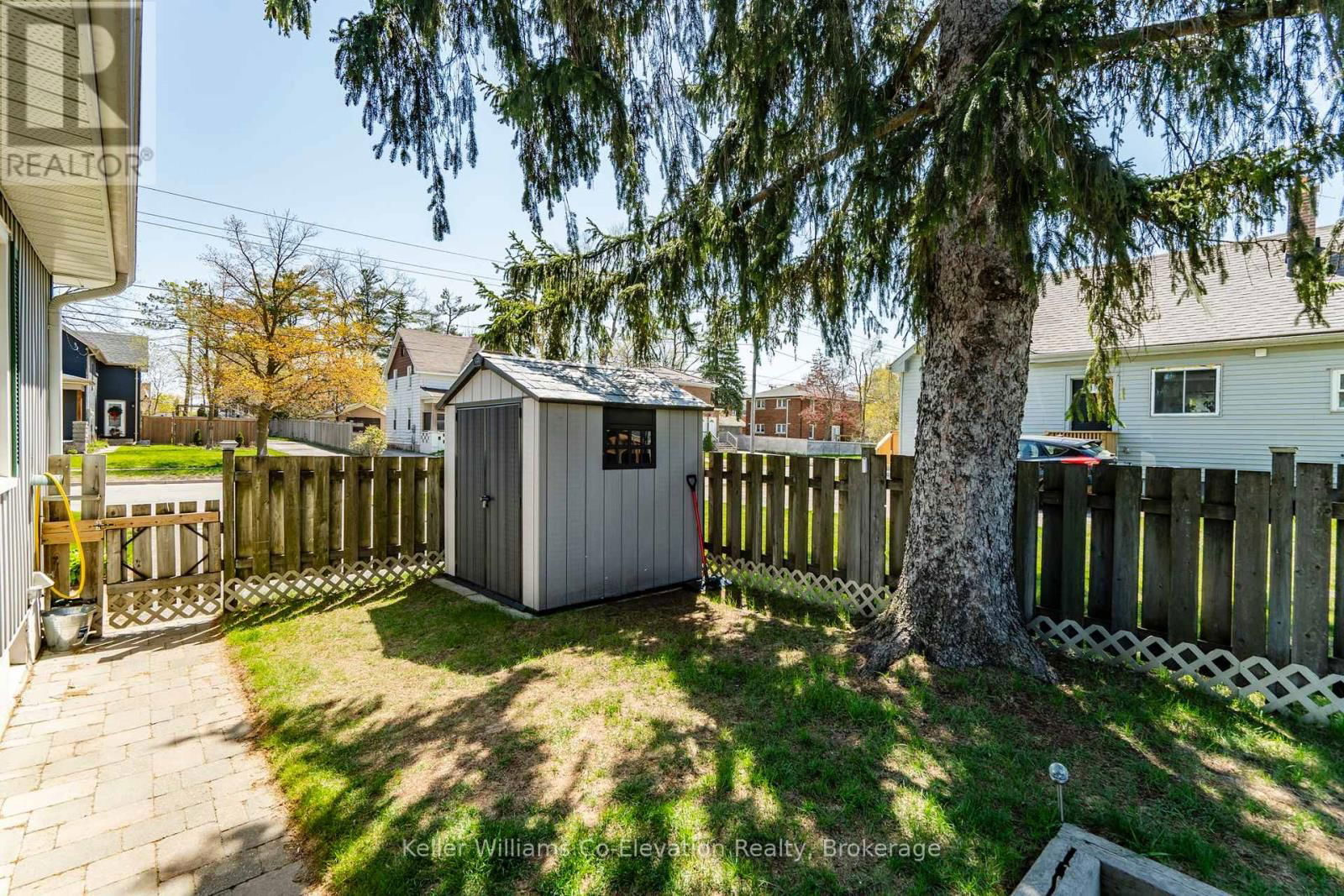 94 INNISFIL STREET Image 33