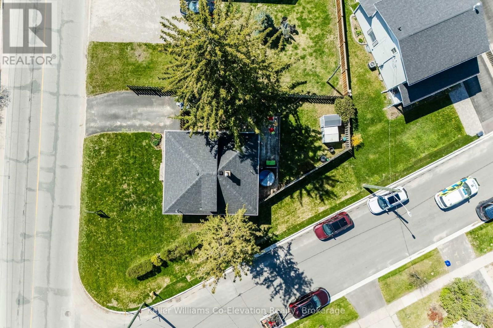 94 INNISFIL STREET Image 37