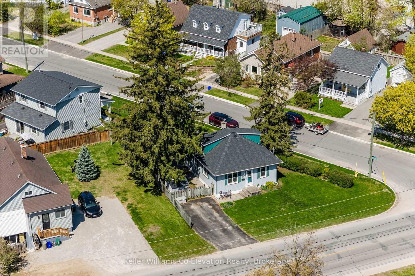 94 INNISFIL STREET Image 38