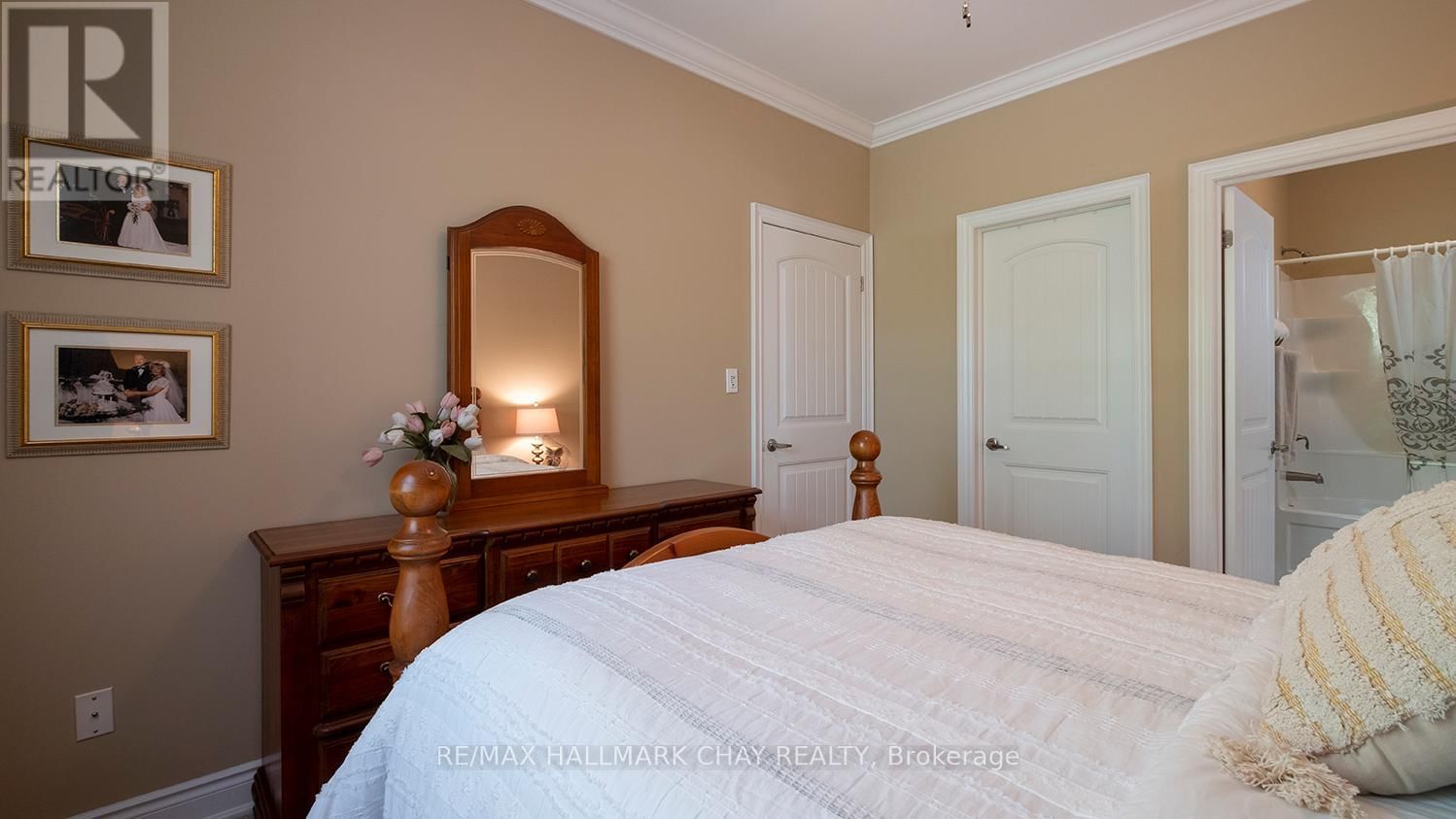 18 MAPLE COURT Image 17