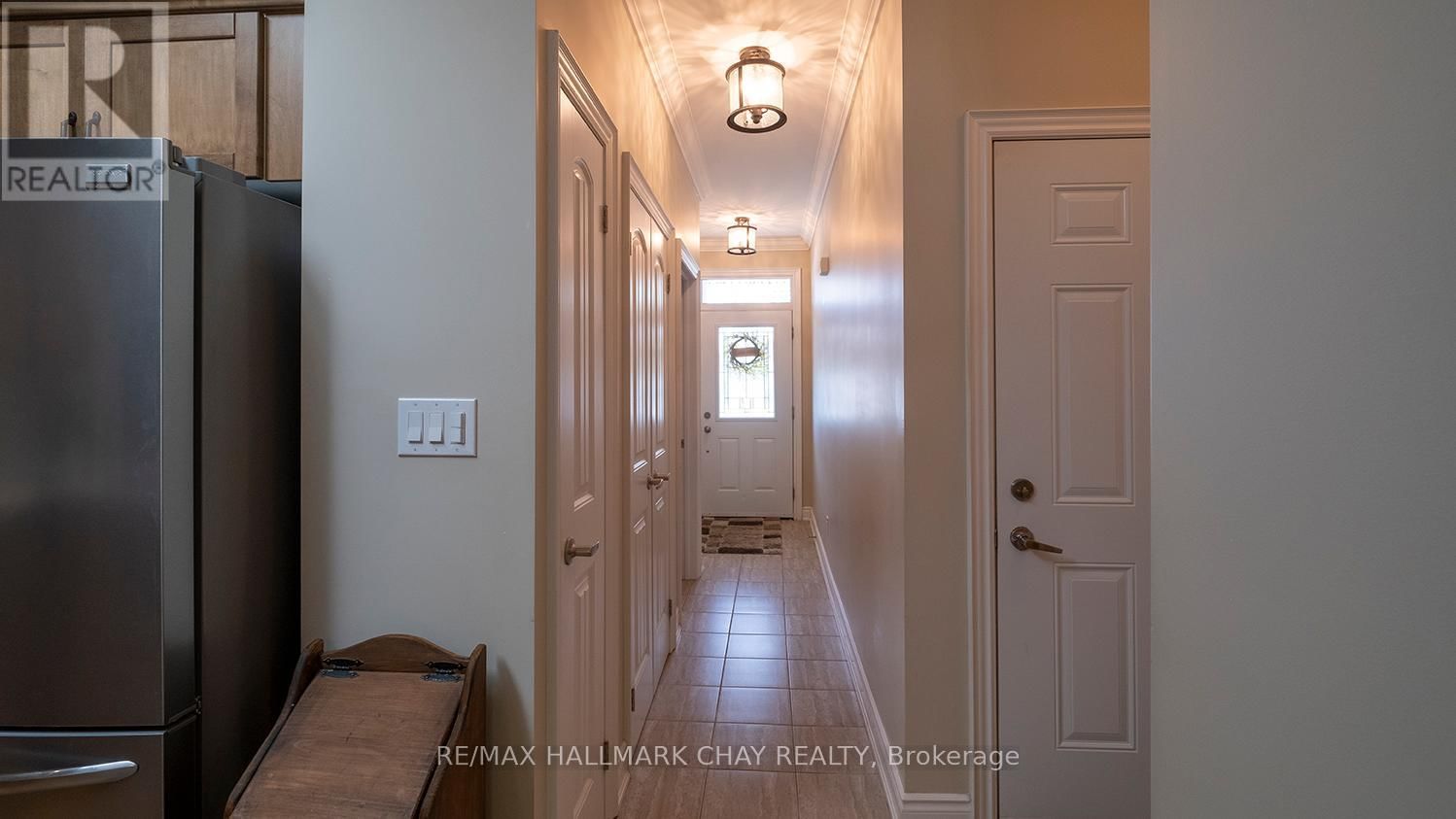 18 MAPLE COURT Image 3