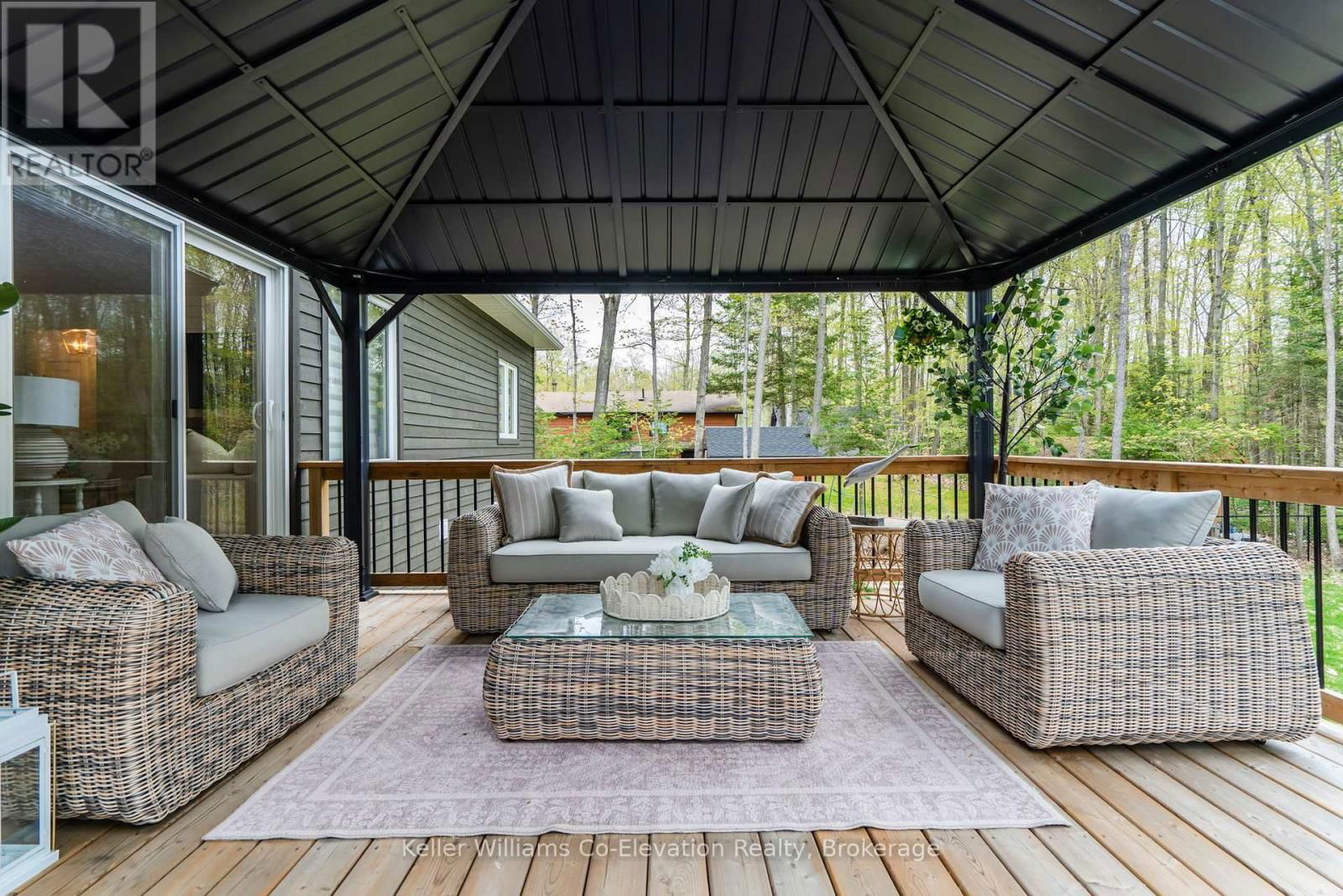 15 PINECONE AVENUE Image 32