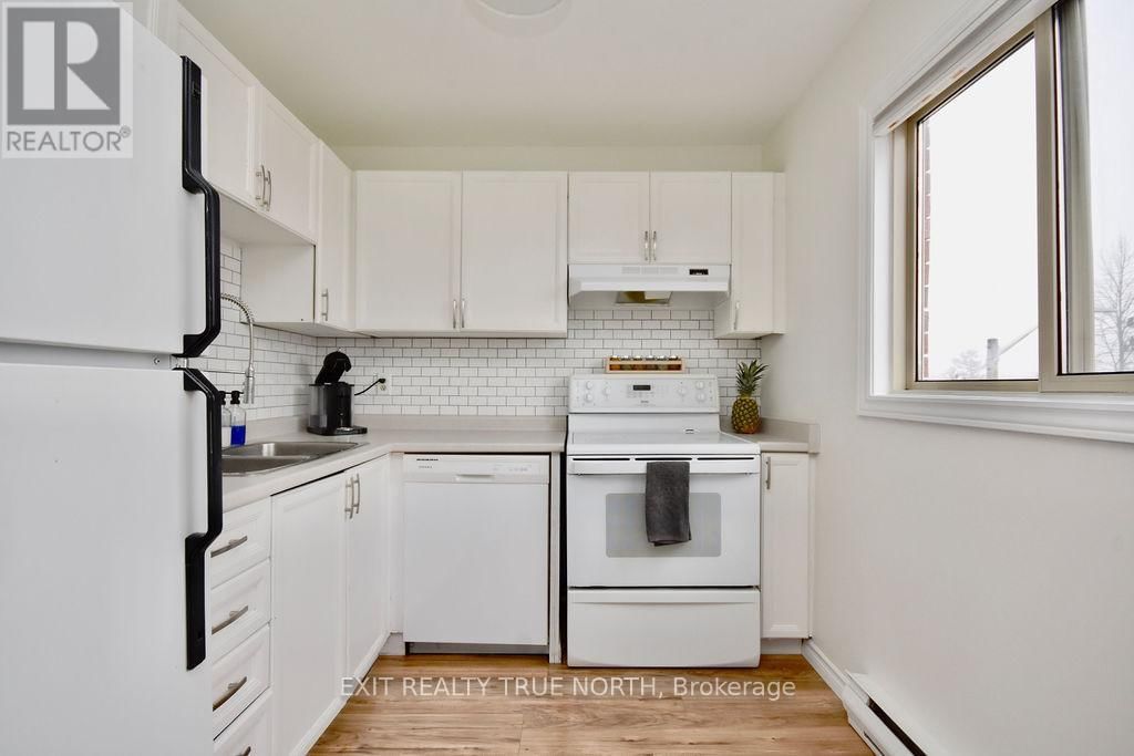 7 - 3 SAWMILL ROAD Image 6