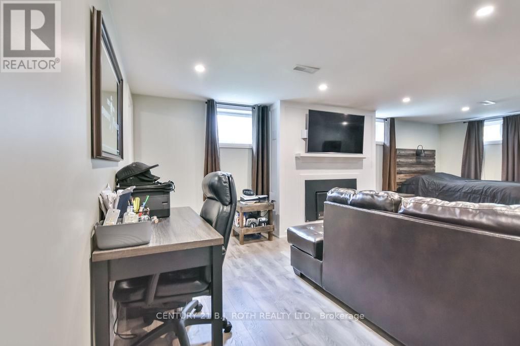 108 NELSON STREET Image 20
