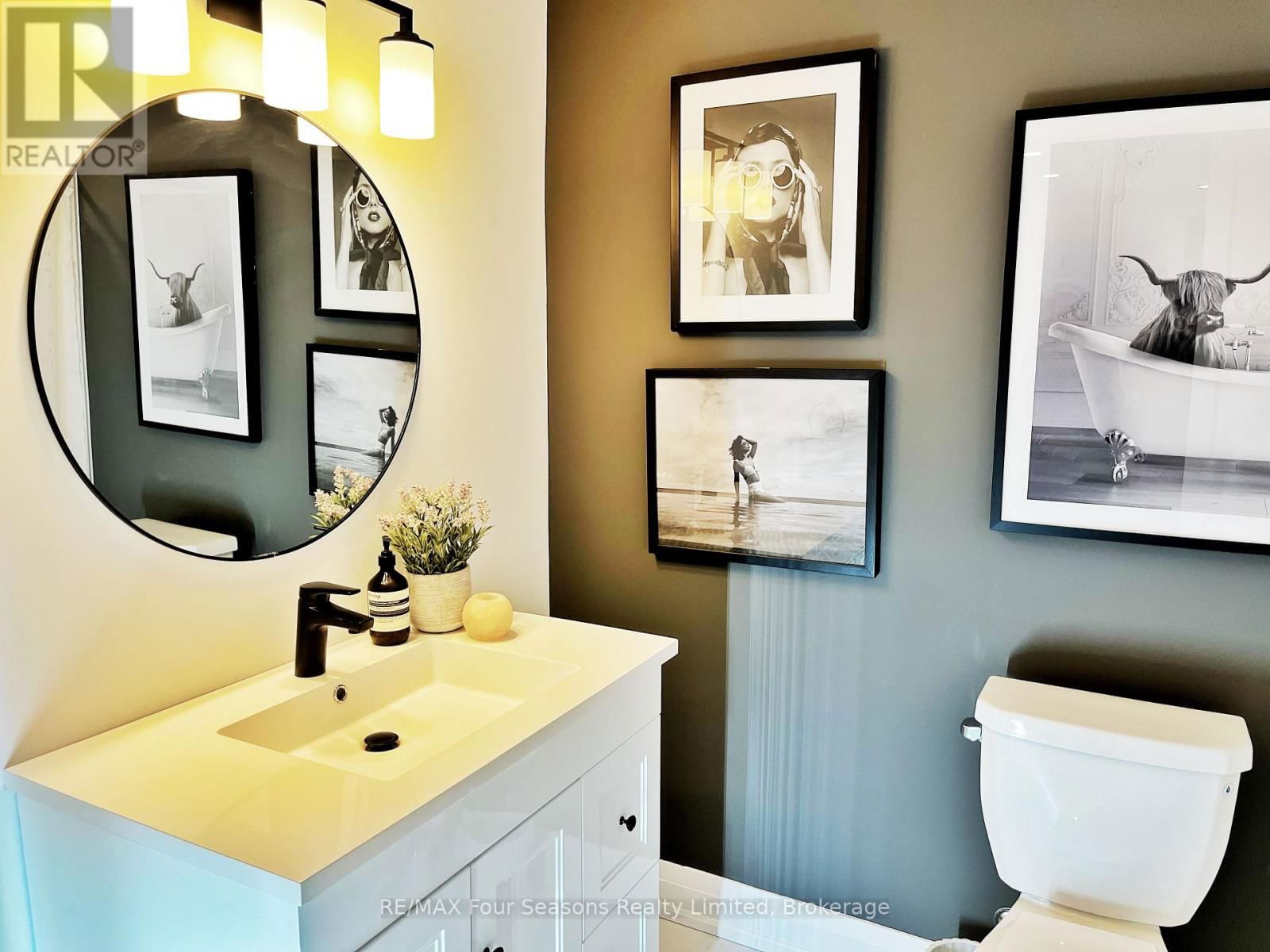 28 BETTY BOULEVARD Image 26