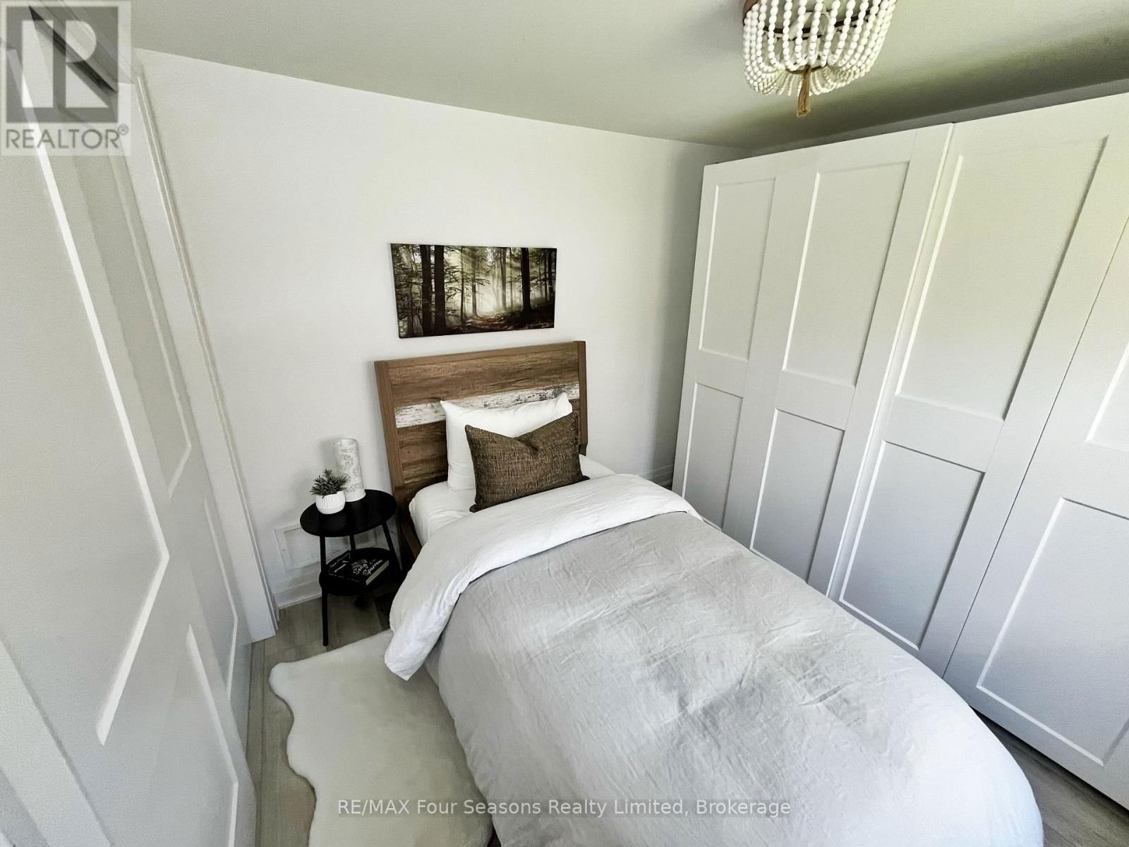 28 BETTY BOULEVARD Image 28