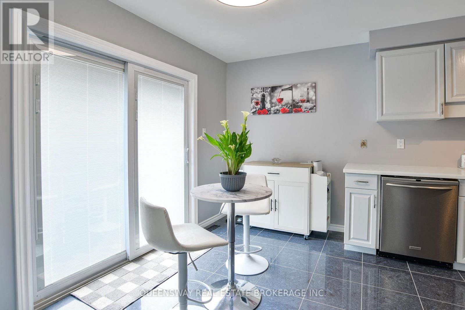 10 LEWIS DRIVE Image 12