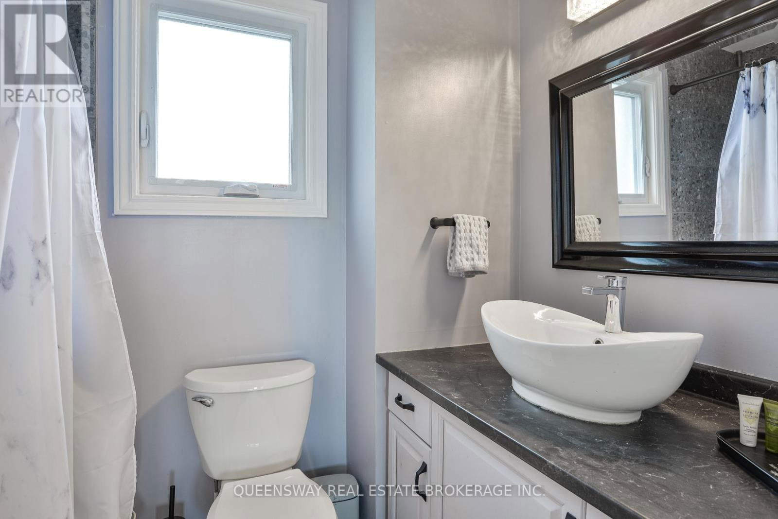 10 LEWIS DRIVE Image 23