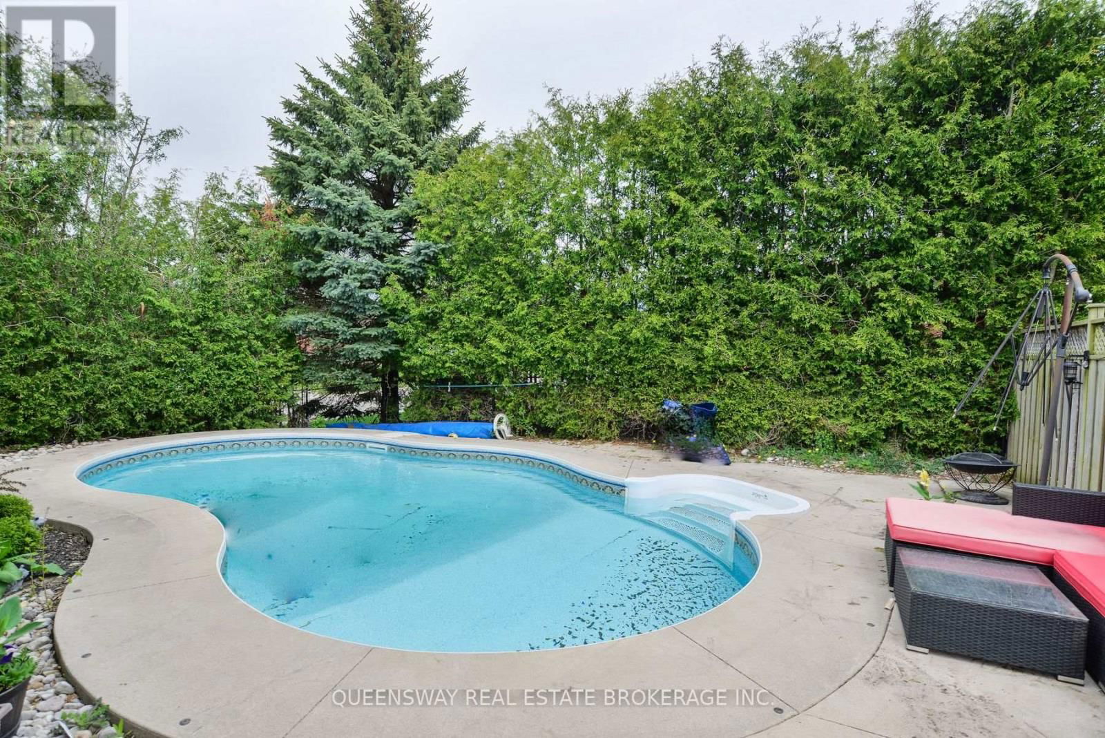 10 LEWIS DRIVE Image 29