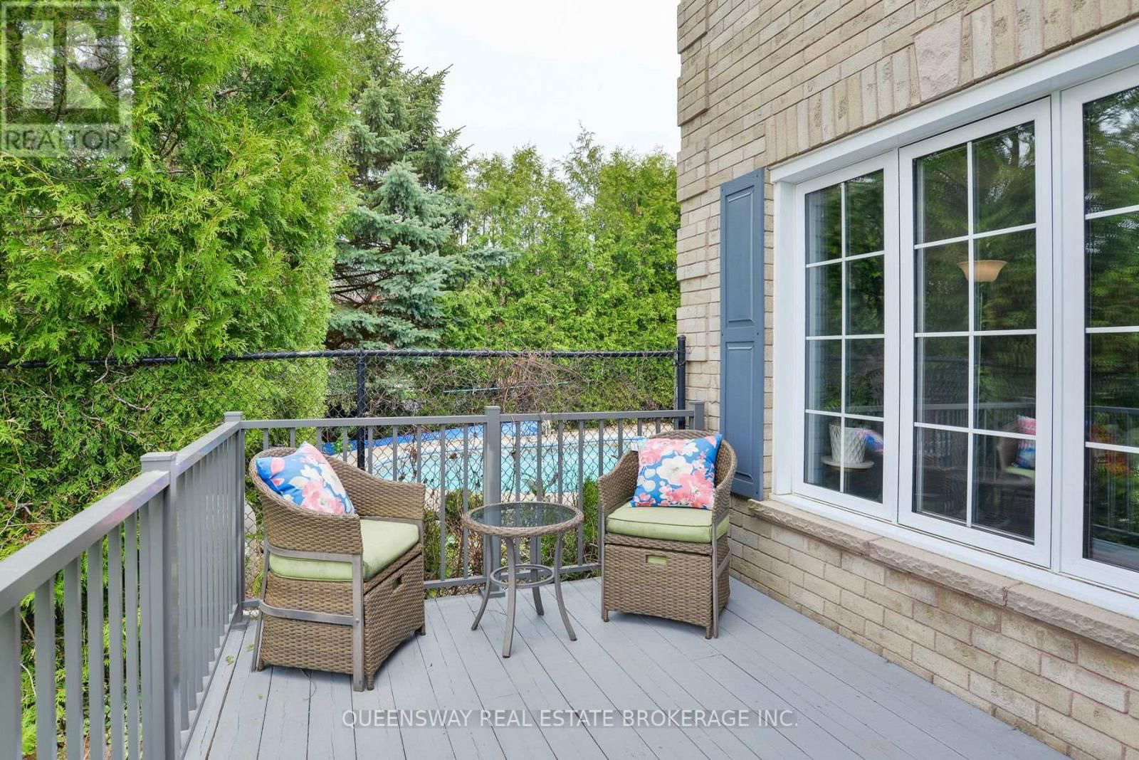 10 LEWIS DRIVE Image 31