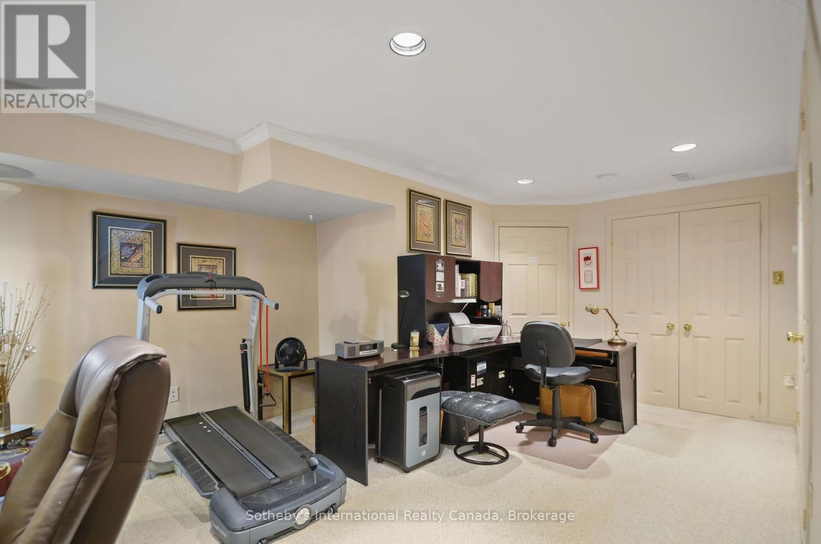 5 - 1 OLIVE CRESCENT Image 18