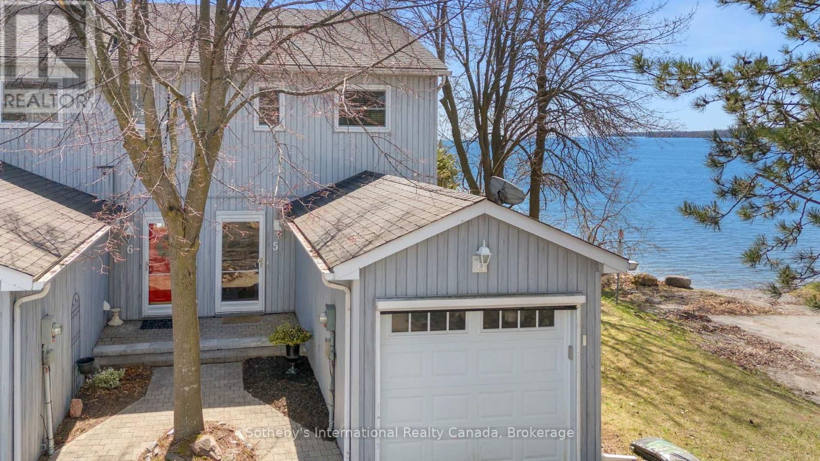 5 - 1 OLIVE CRESCENT Image 20