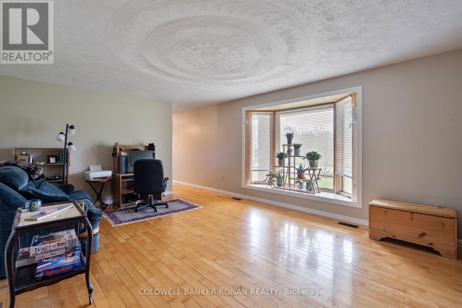 62 GEORGE STREET EAST Image 4