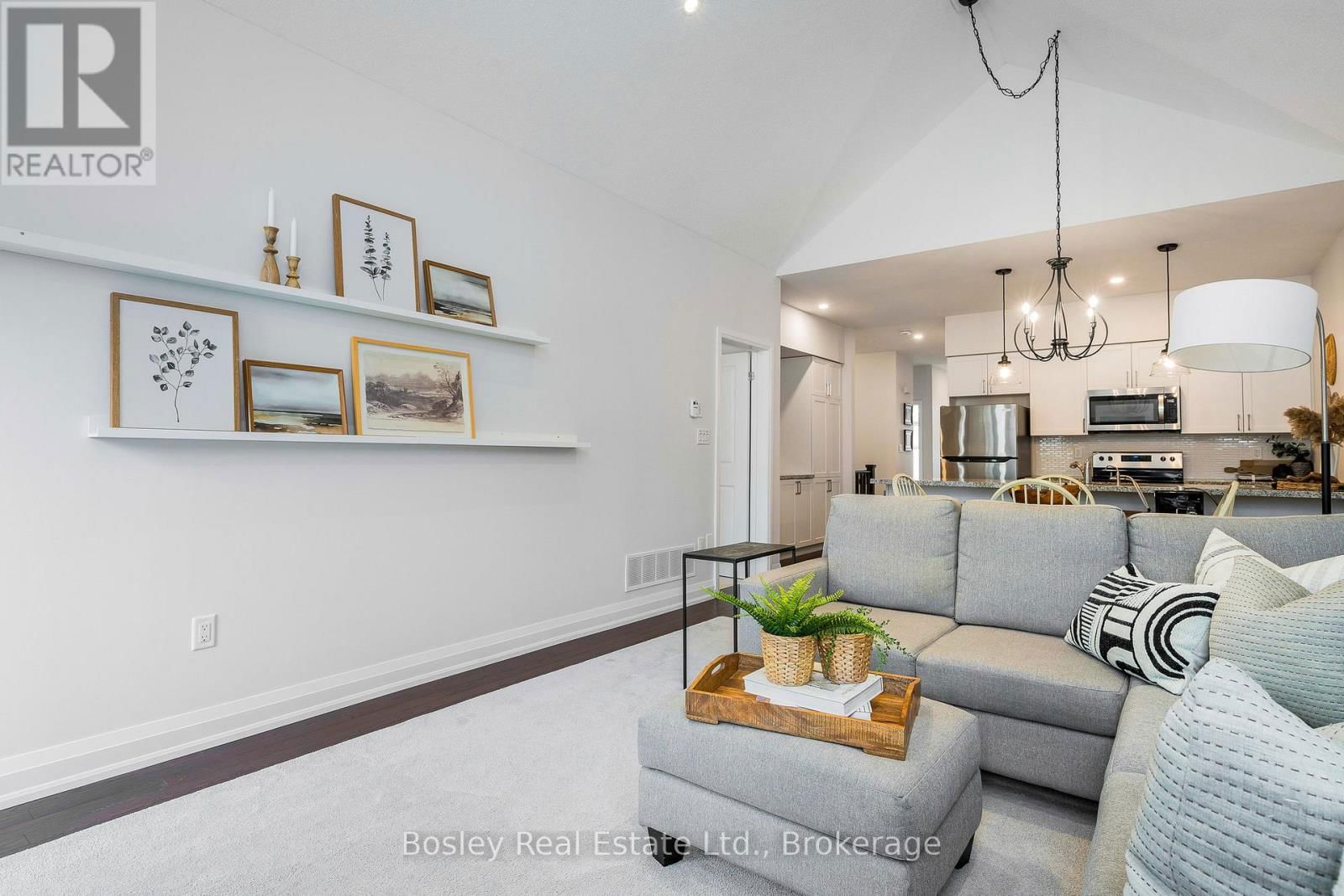 79 KARI CRESCENT Image 13