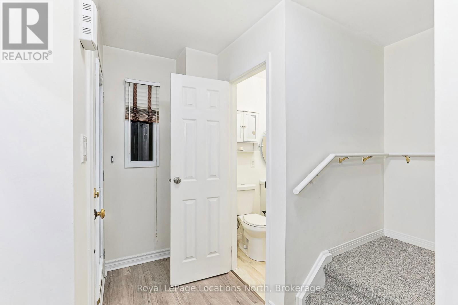 581 TENTH STREET Image 13