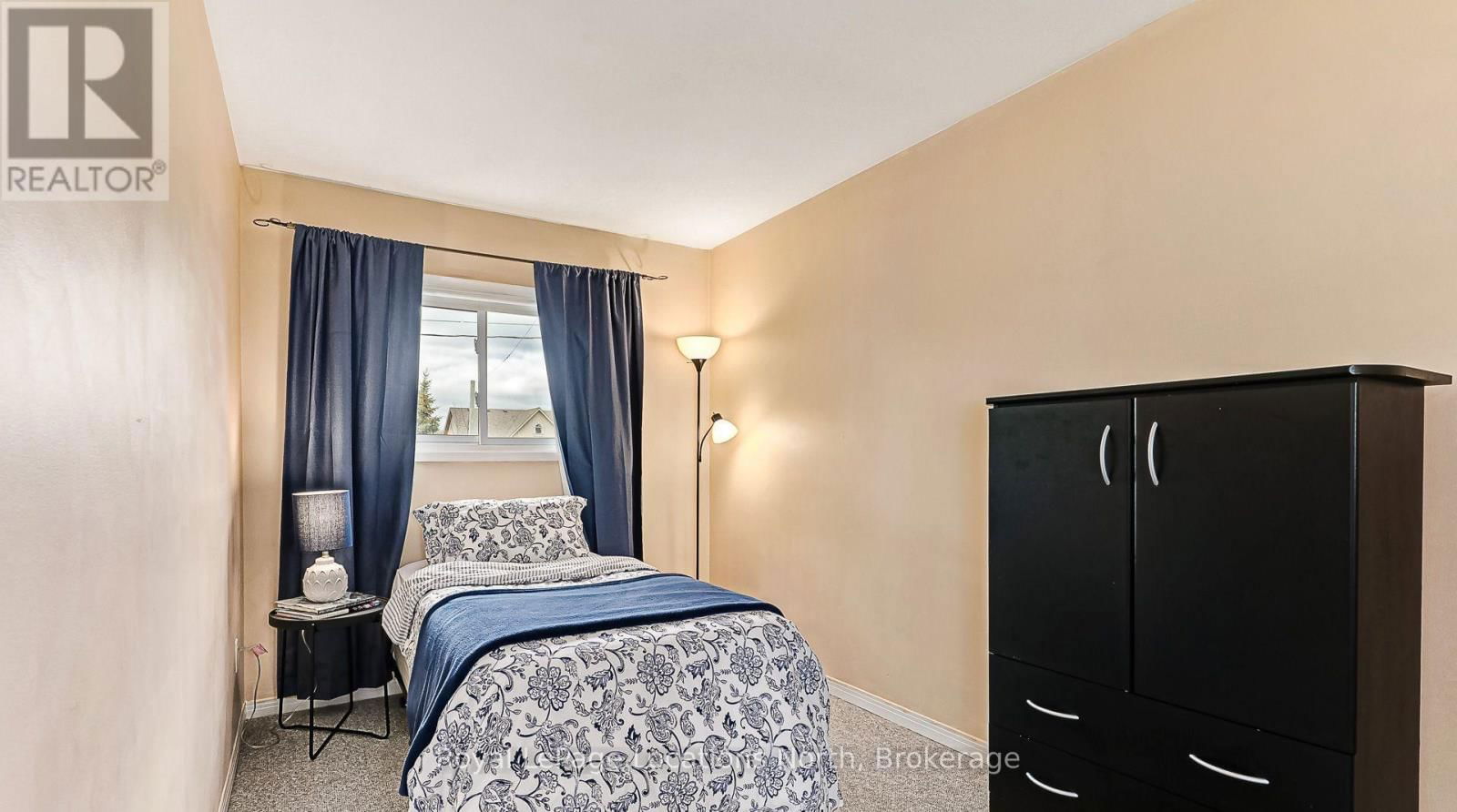 581 TENTH STREET Image 21
