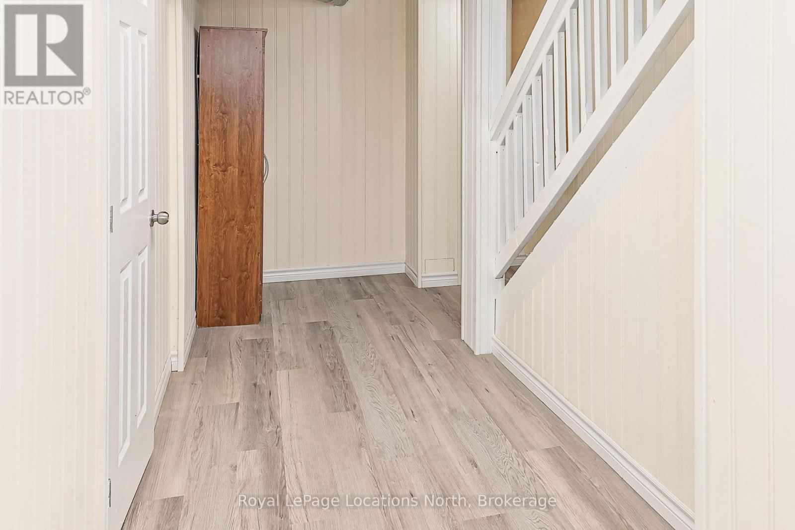 581 TENTH STREET Image 23