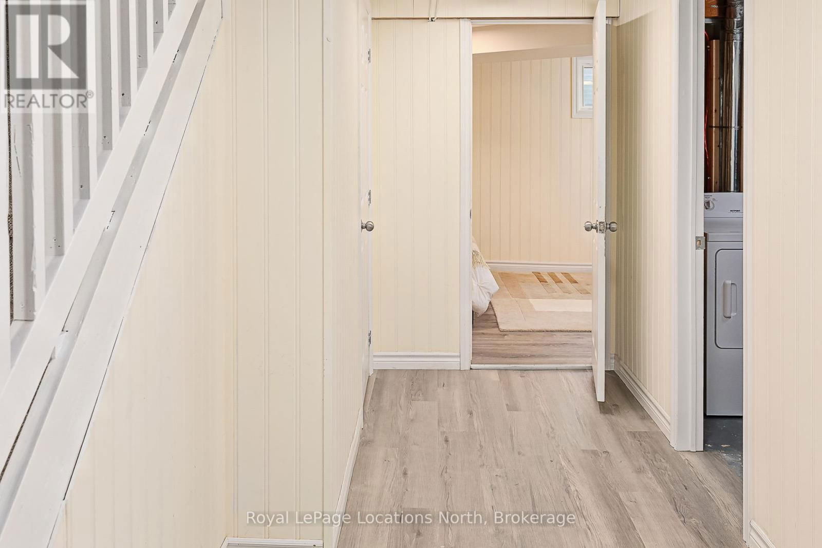 581 TENTH STREET Image 24
