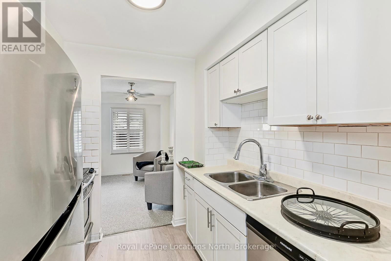 581 TENTH STREET Image 6