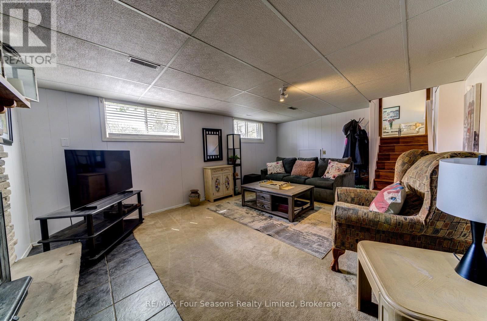204 BRYAN COURT Image 22