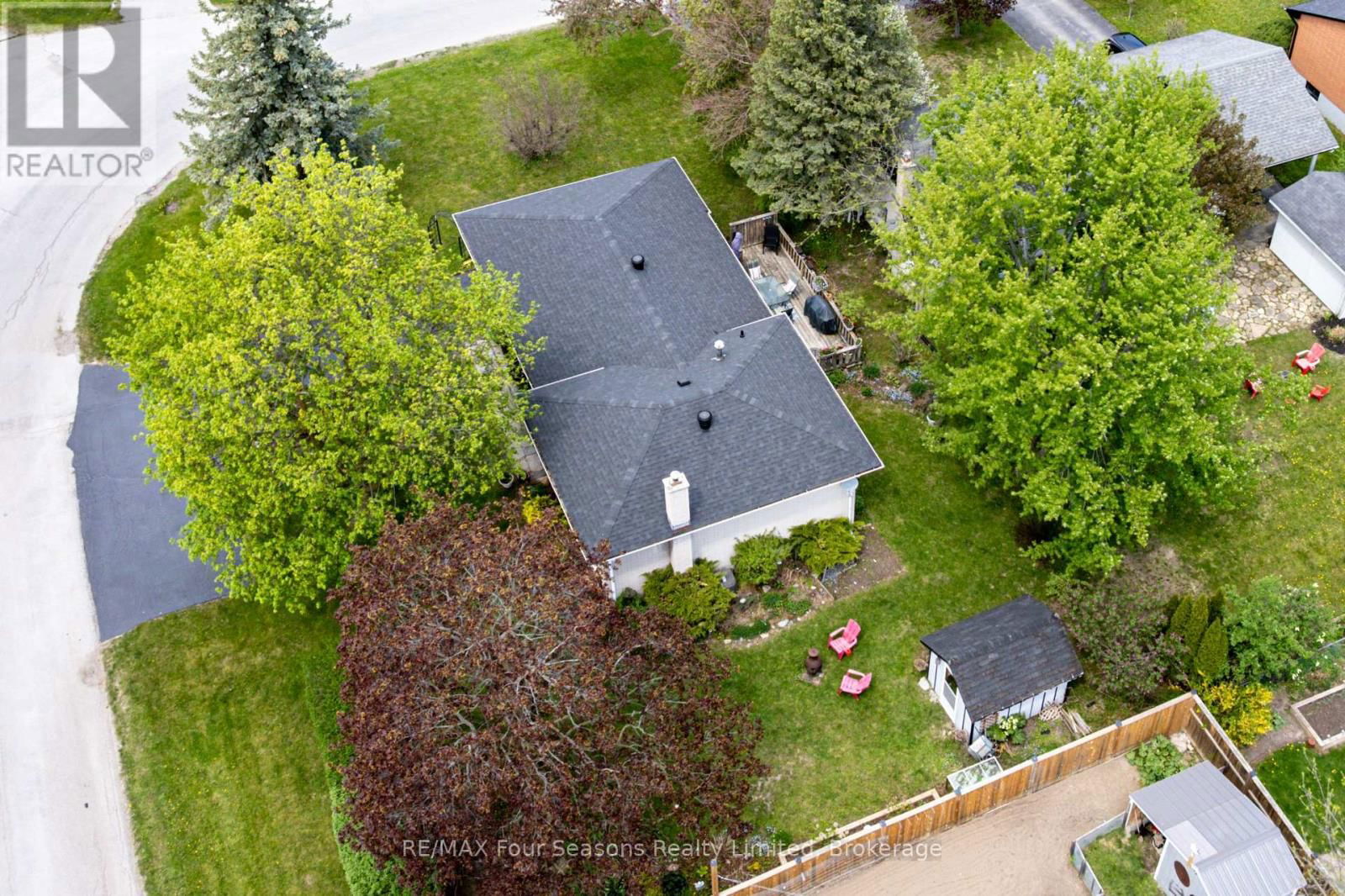 204 BRYAN COURT Image 30