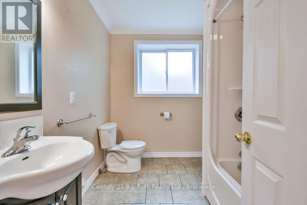 3416 HIGHVIEW AVENUE Image 34