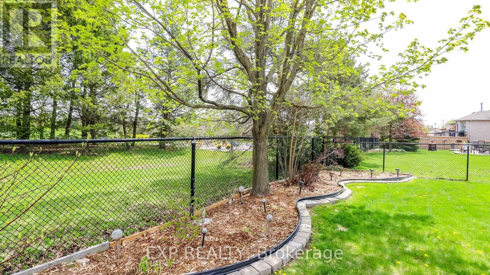 13 O'SHAUGHNESSY CRESCENT Image 10