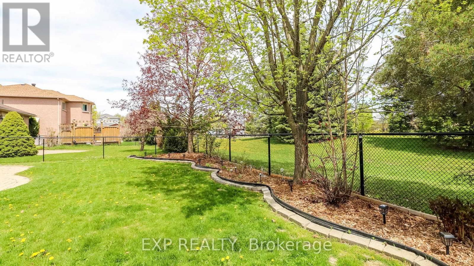 13 O'SHAUGHNESSY CRESCENT Image 11