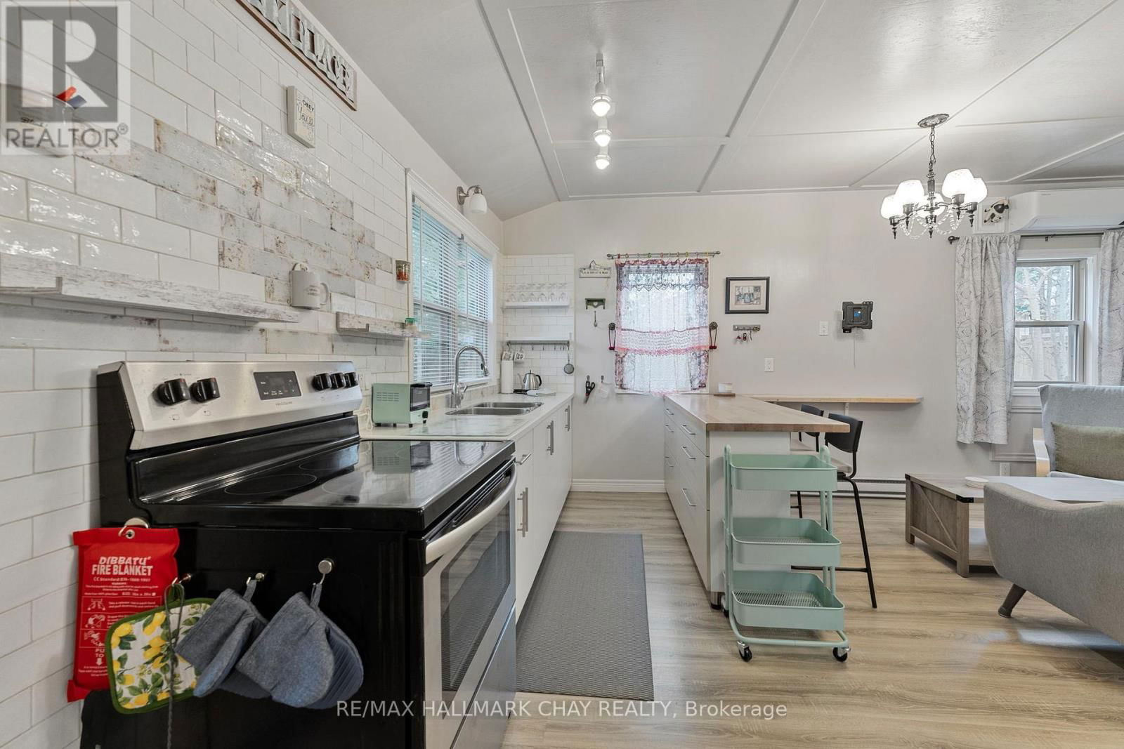57 LAIDLAW STREET Image 11