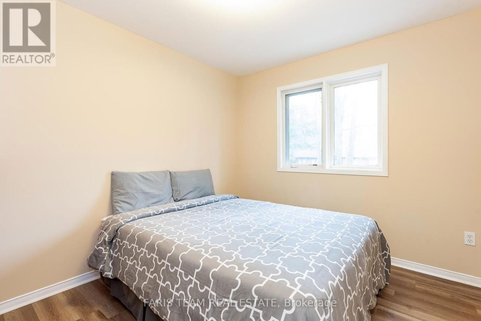 64 NADIA CRESCENT Image 16