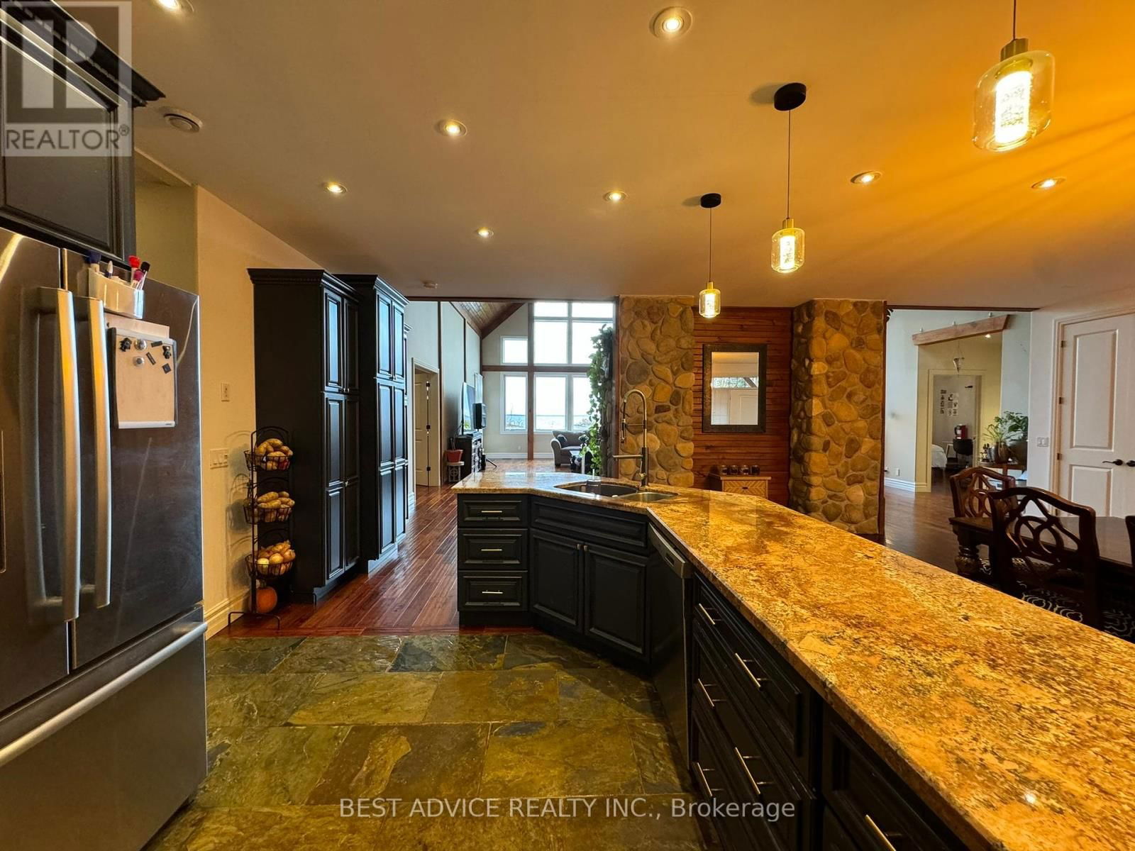 9 FERNWOOD LANE Image 23