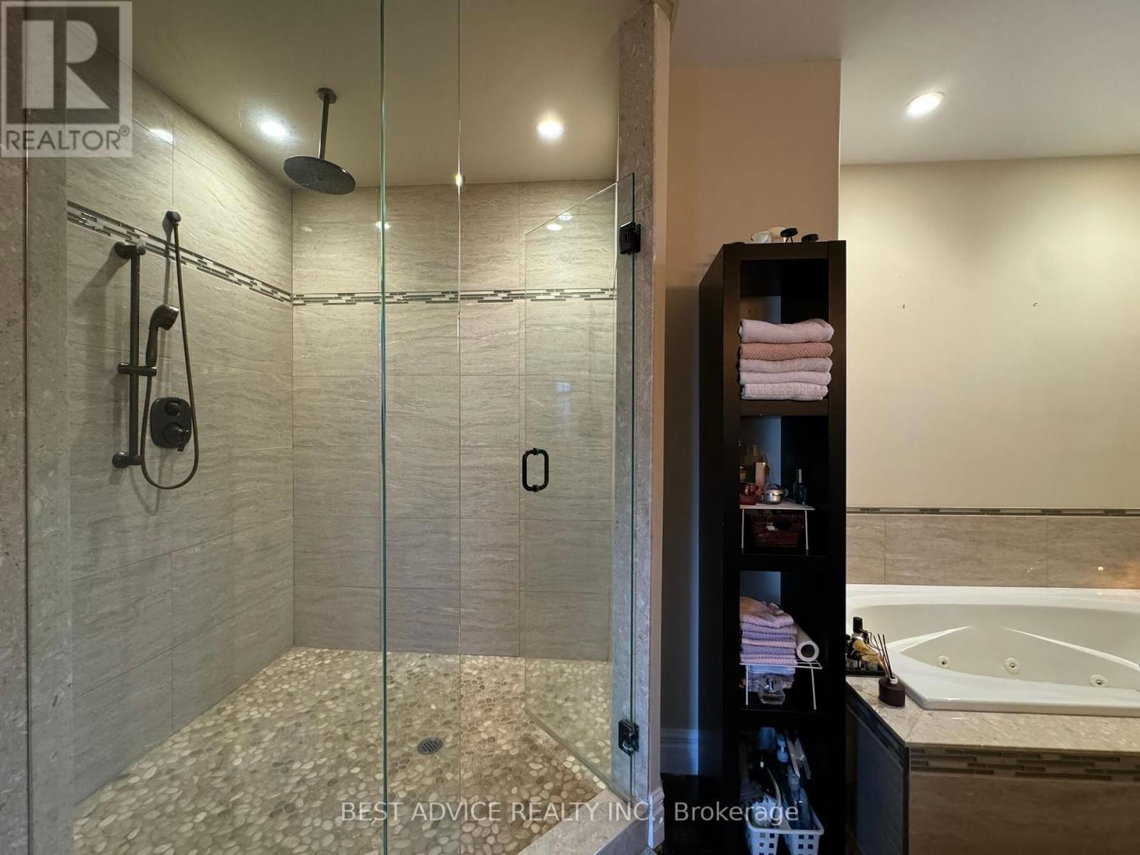 9 FERNWOOD LANE Image 9