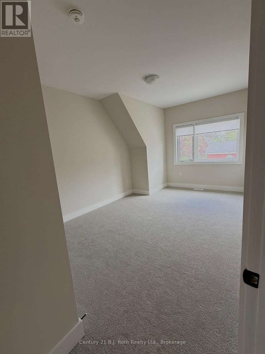 15 RUBY CRESCENT Image 14
