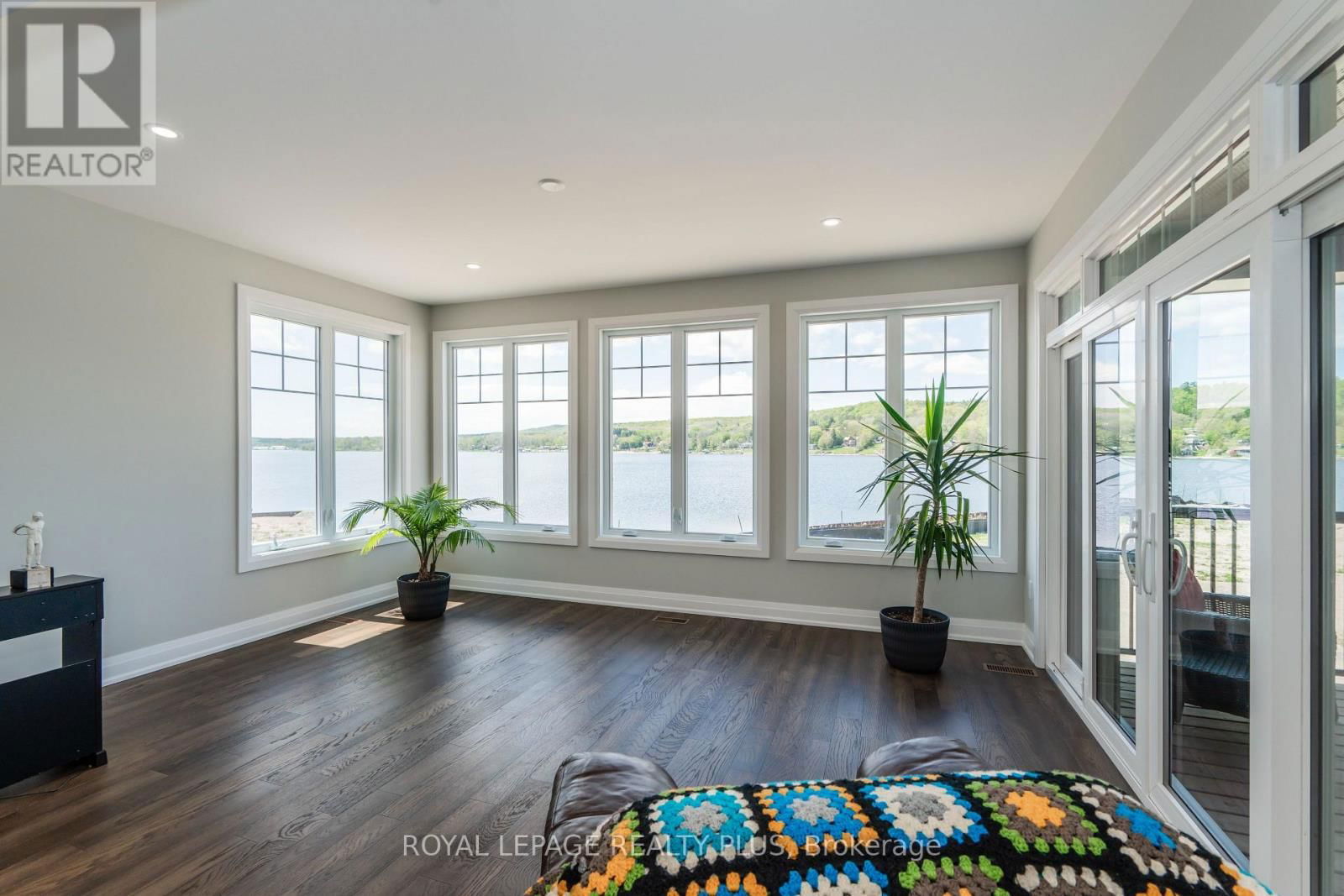 32 NAVIGATOR ROAD Image 11