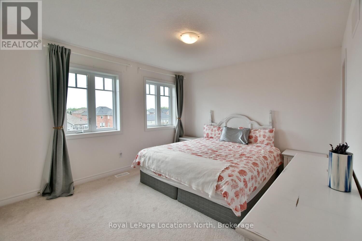 29 ARCHER AVENUE Image 20