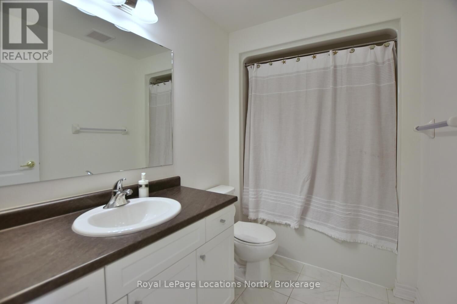 29 ARCHER AVENUE Image 24
