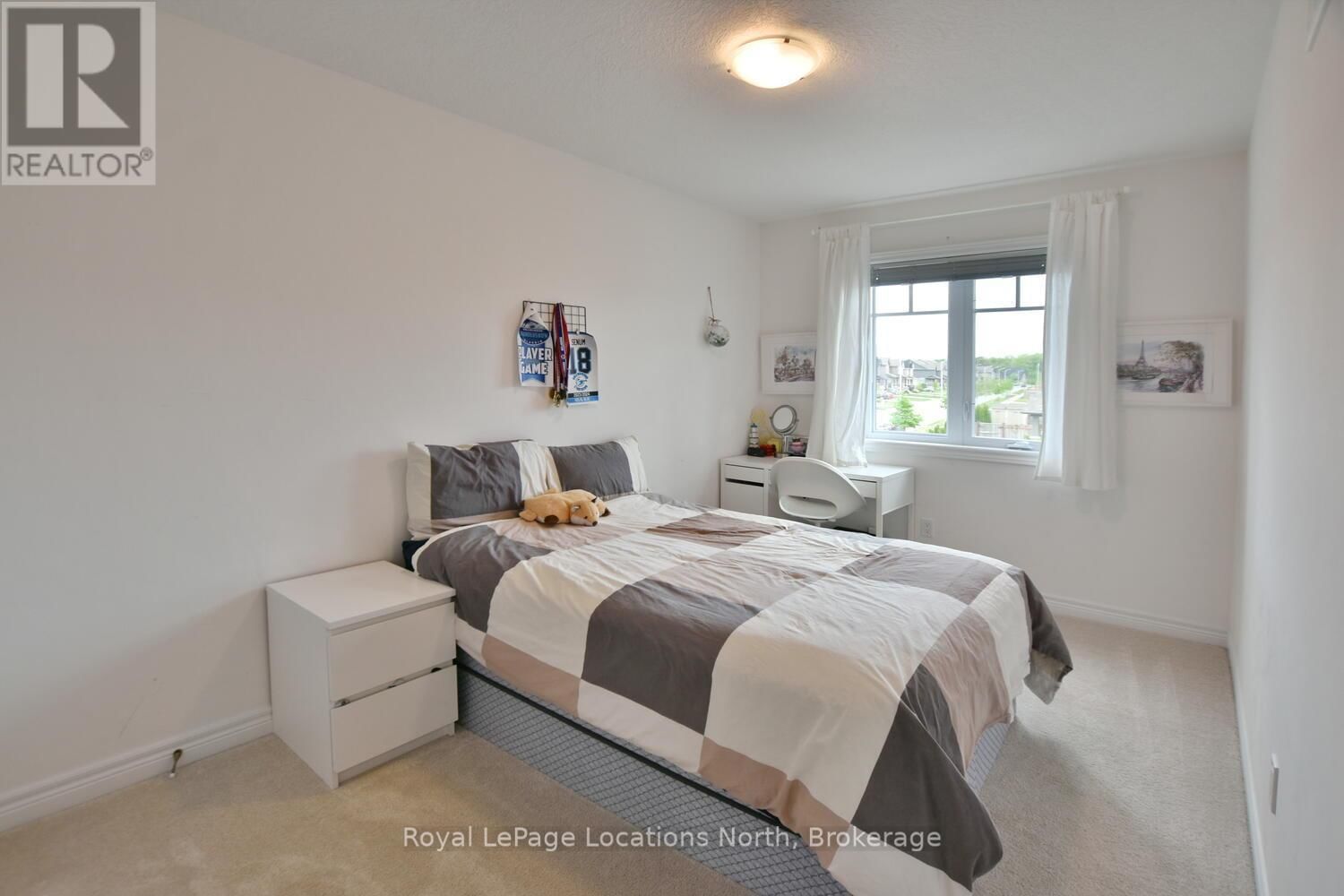 29 ARCHER AVENUE Image 27