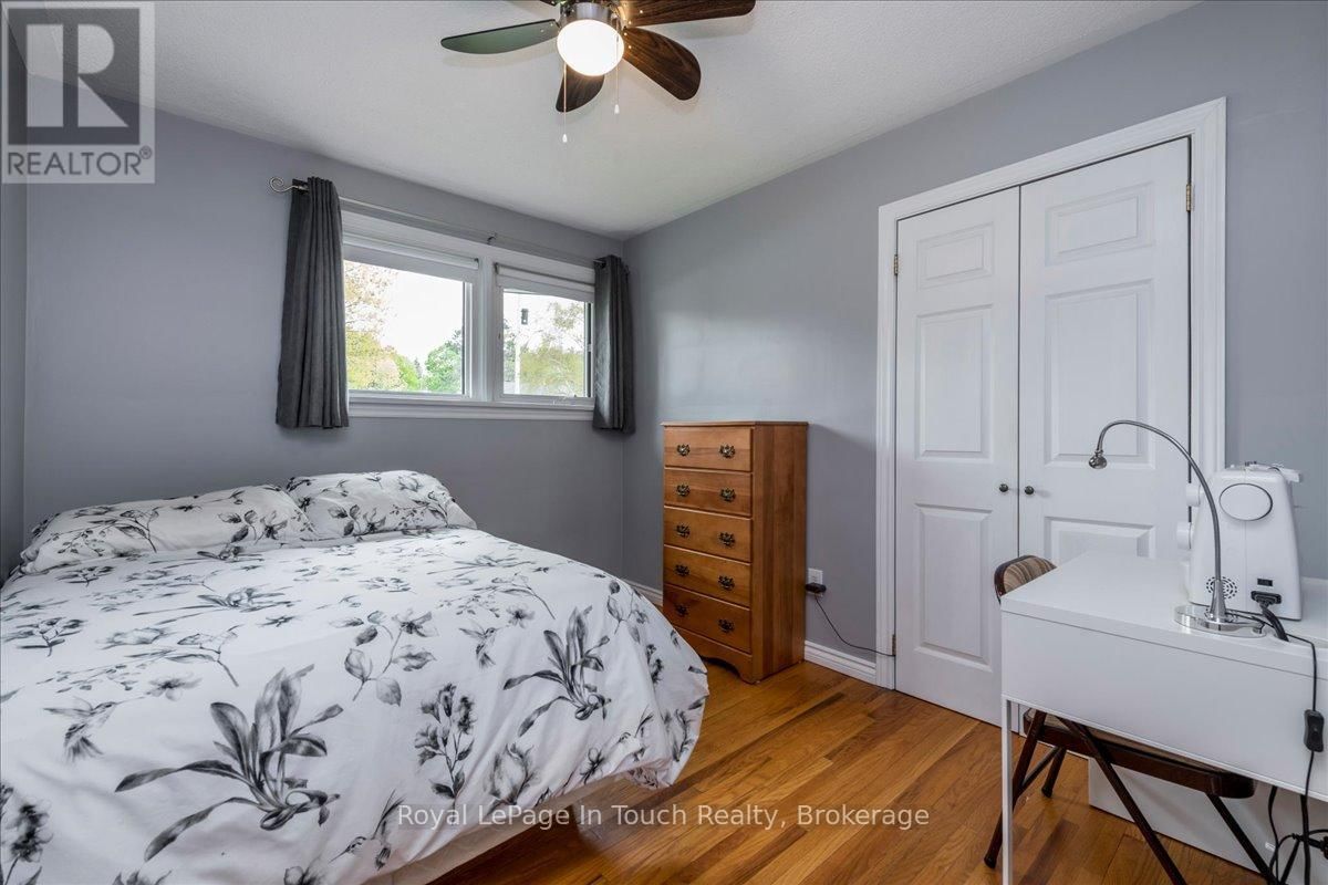 296 JOHN STREET Image 15