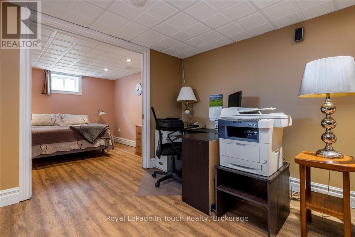 296 JOHN STREET Image 20