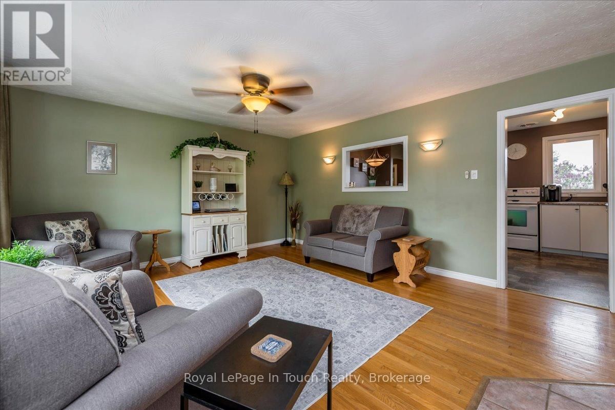 296 JOHN STREET Image 7