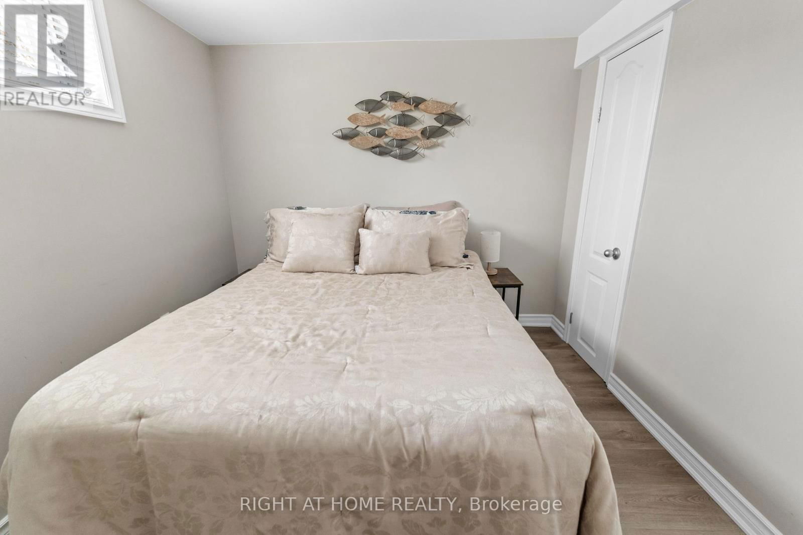395 HOMEWOOD AVENUE Image 12
