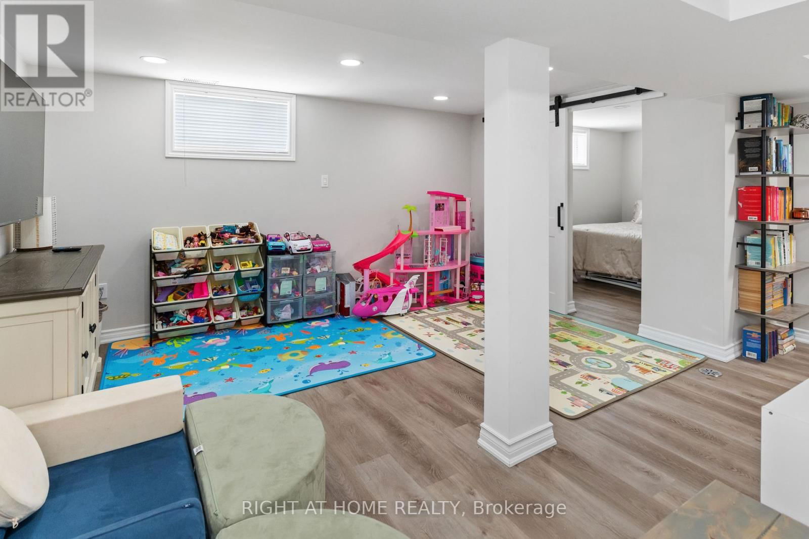 395 HOMEWOOD AVENUE Image 15