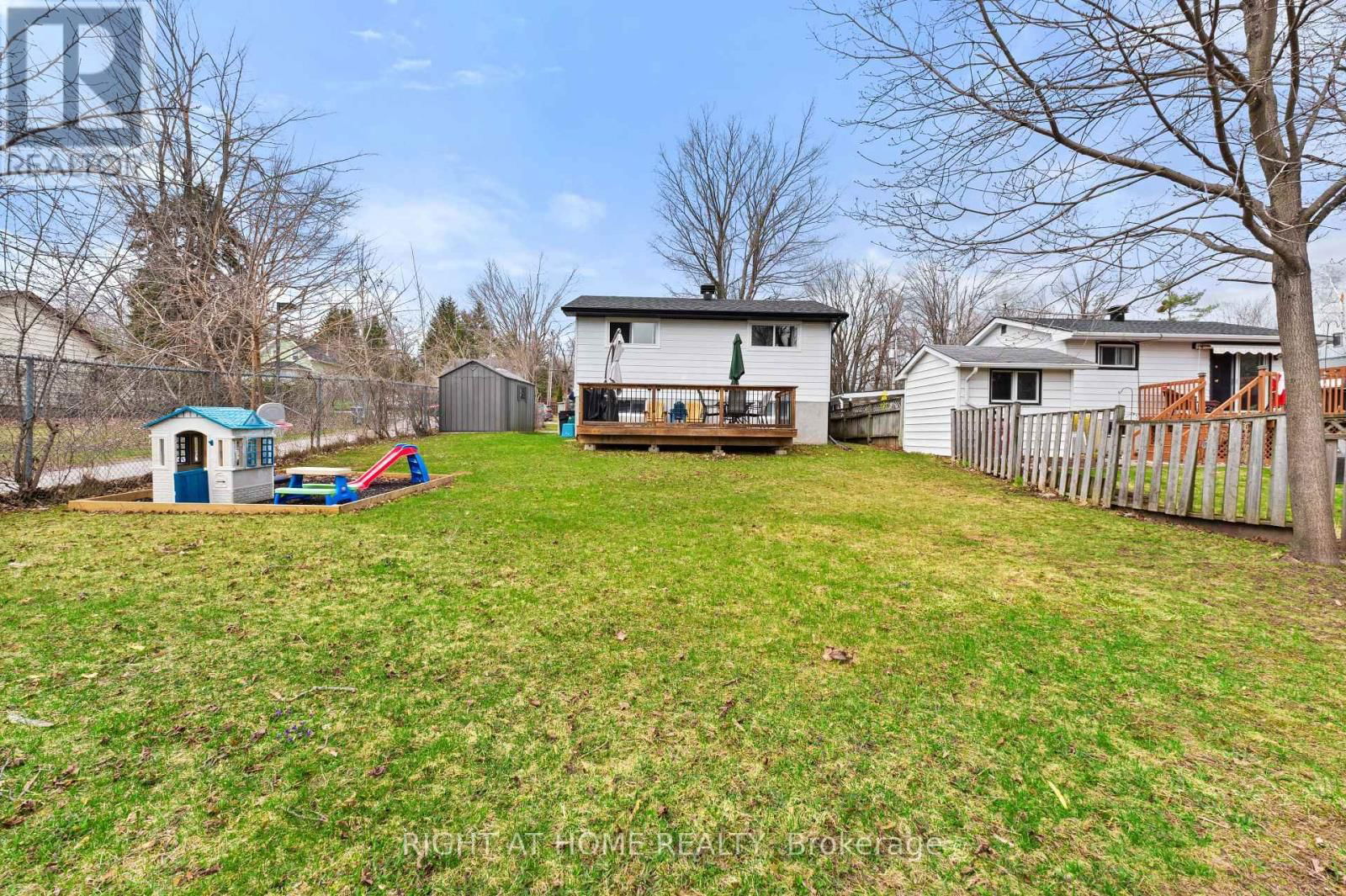 395 HOMEWOOD AVENUE Image 18