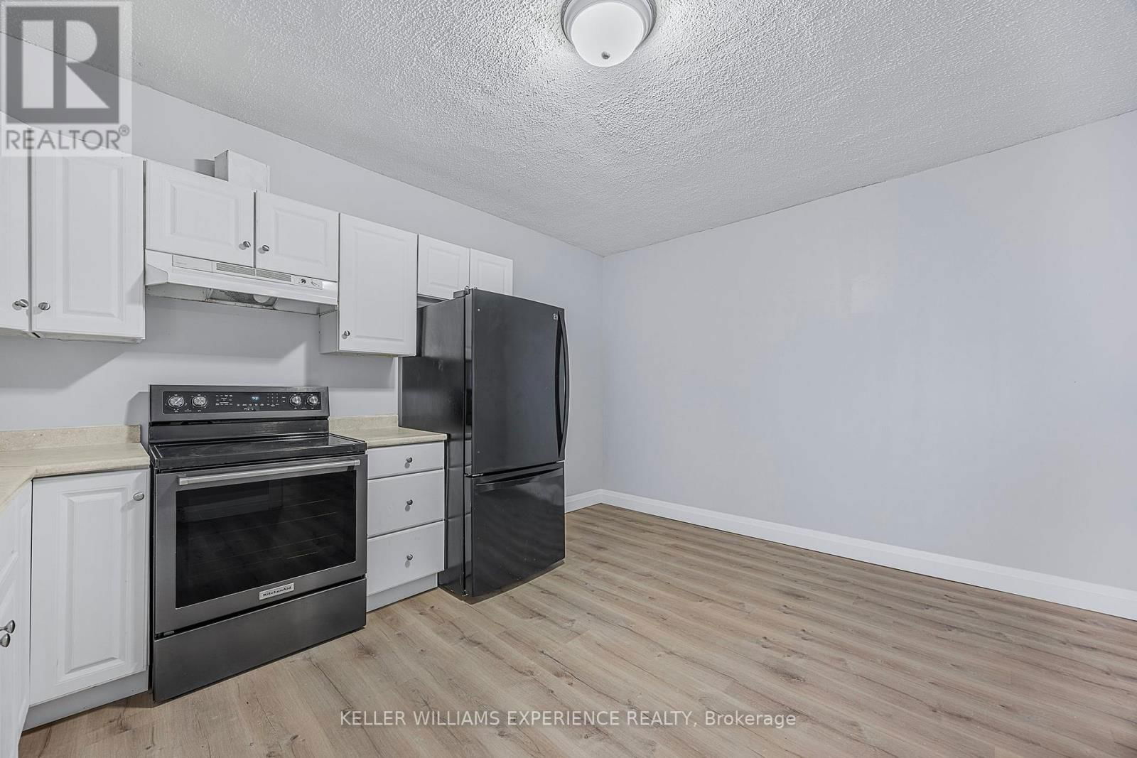 66 MATCHEDASH STREET SOUTH Image 16