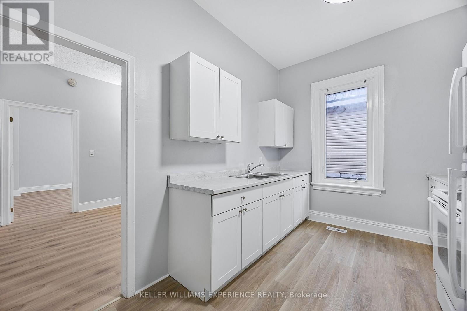 66 MATCHEDASH STREET SOUTH Image 34